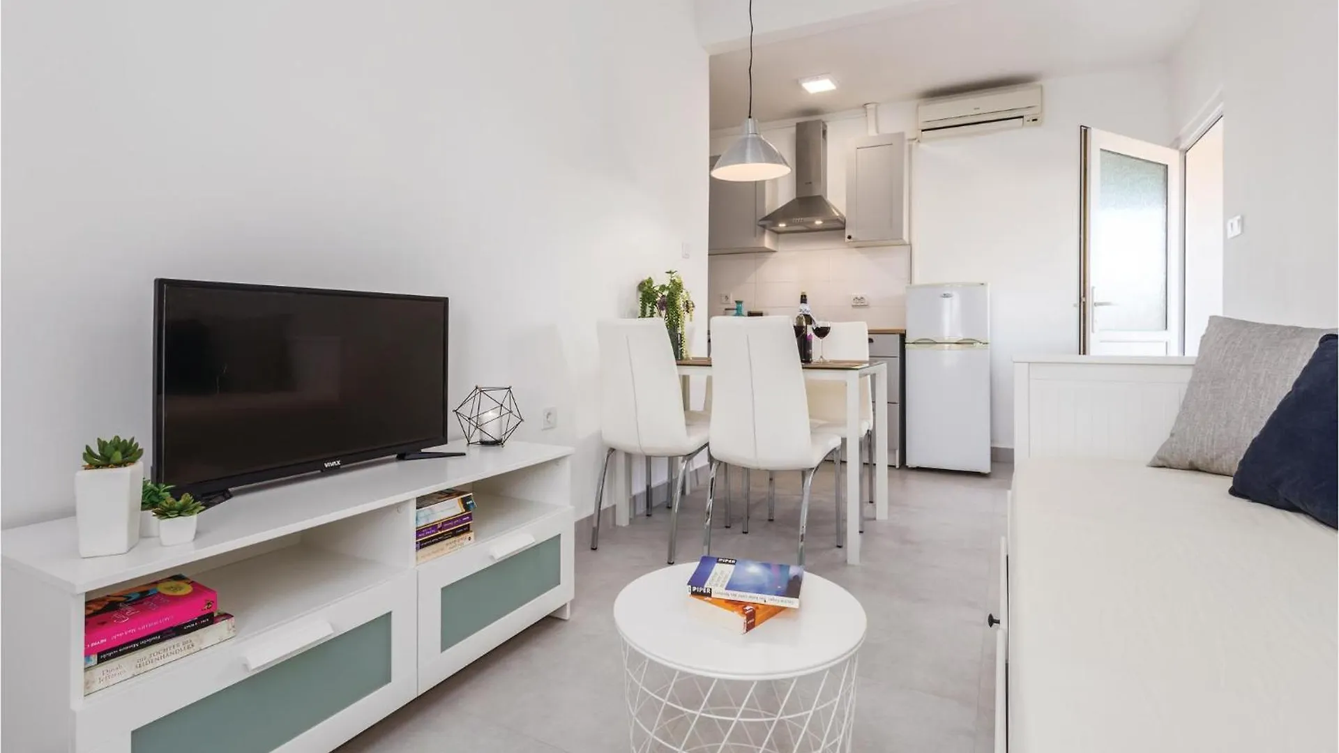 1 Bedroom Amazing Apartment In Porec