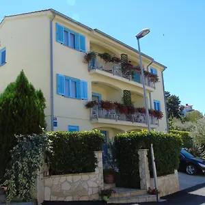 Karla Apartment